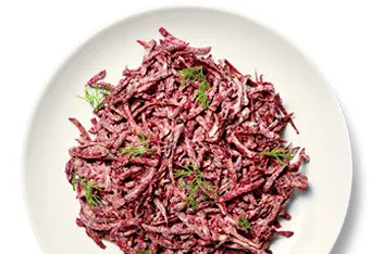 Betteraves crues avec crème à l'aneth