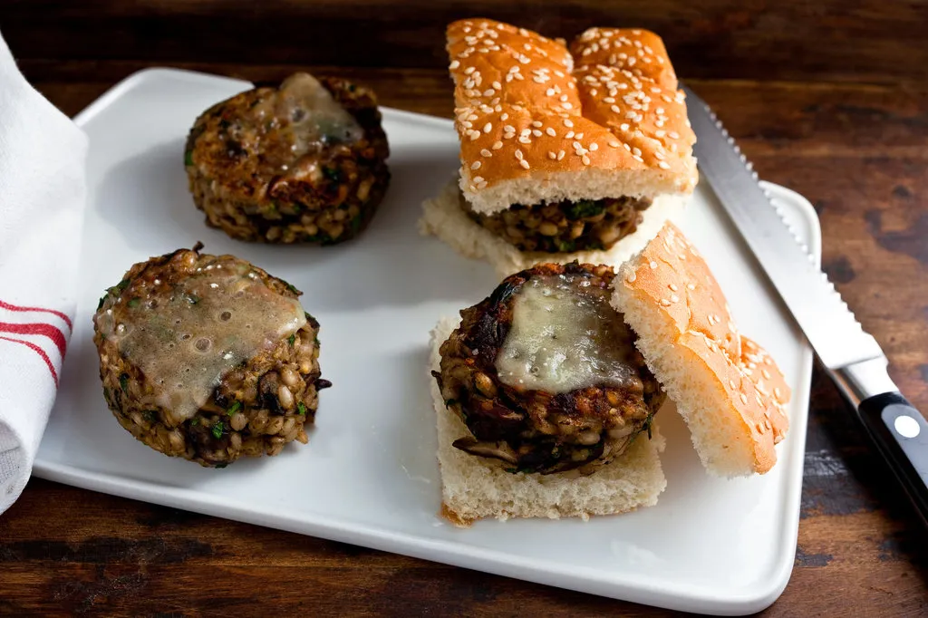 Burgers de champignons et de céréales