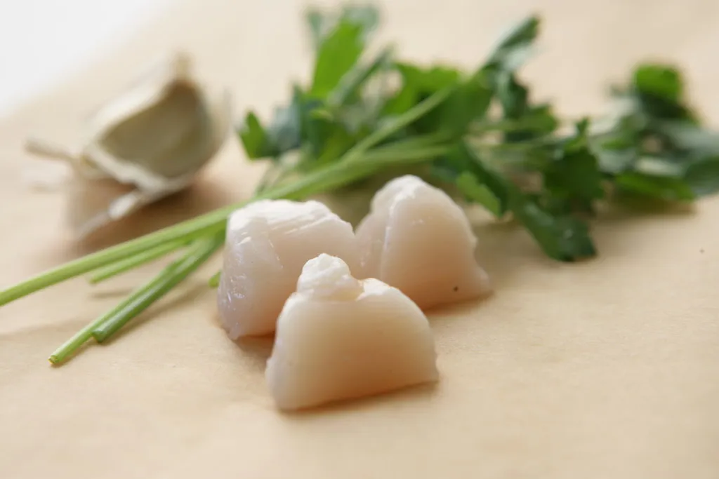 Coquilles Saint-Jacques aux poivrons piquillos