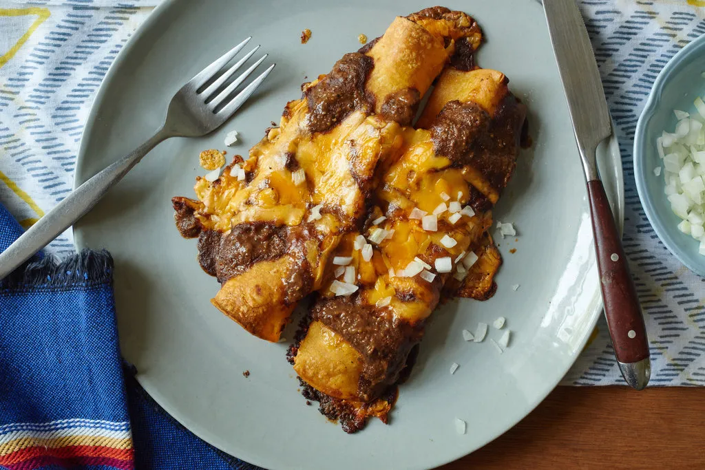 Enchiladas au fromage avec sauce chili