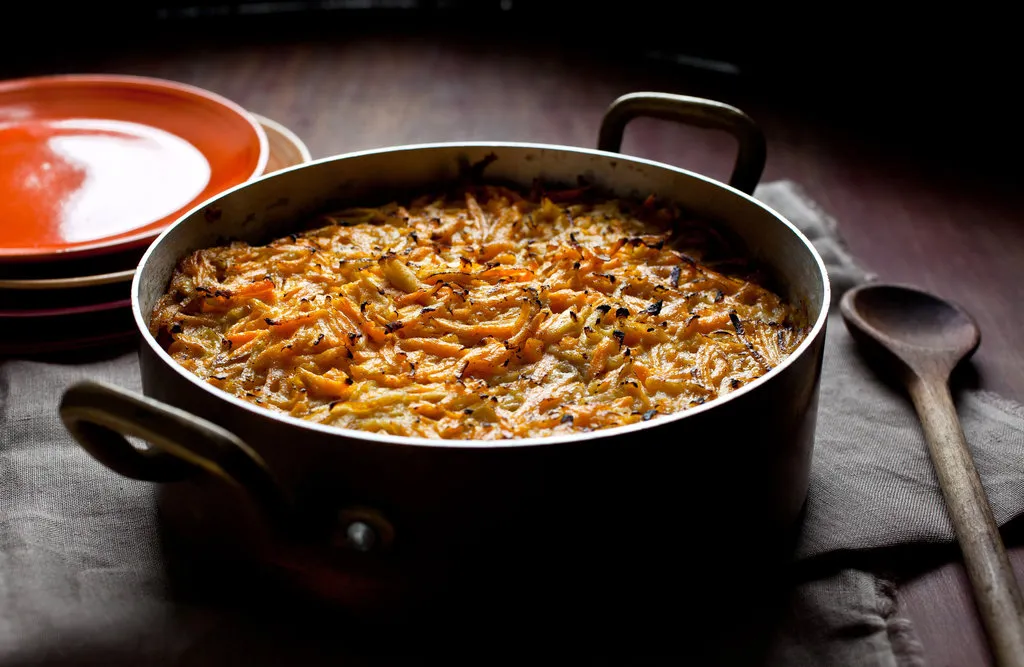 Kugel de patate douce et de pomme