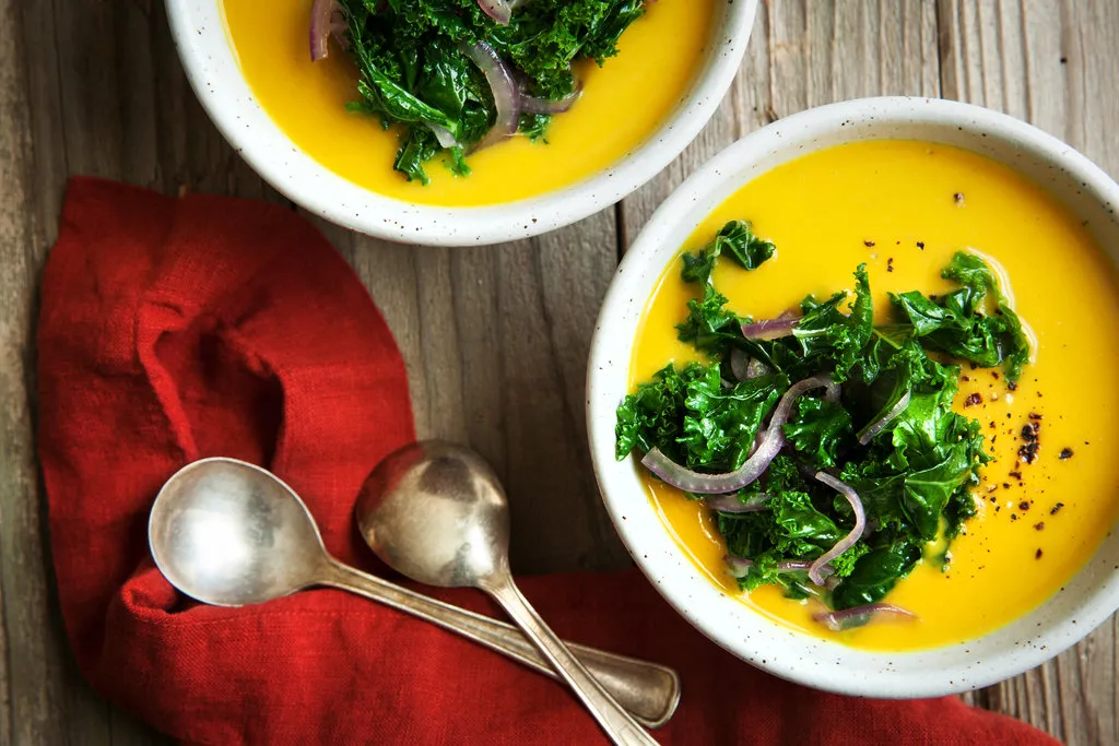 Soupe de courge butternut et noix de coco
