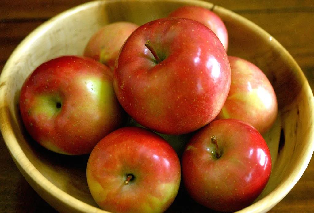 Soupe végétarienne de pommes et de panais