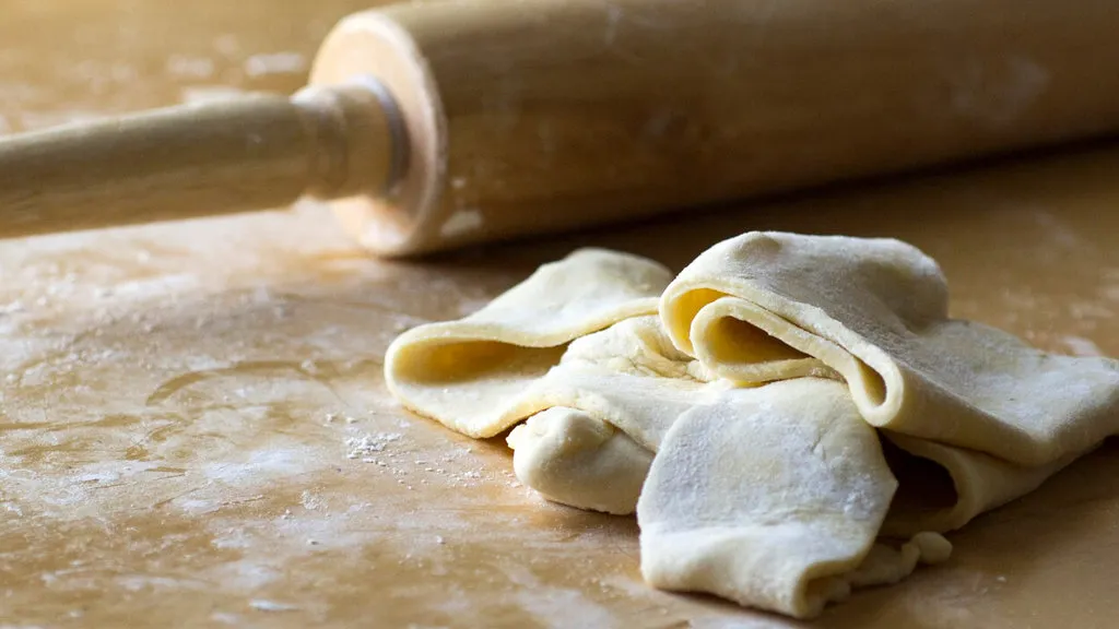 Tarte aux pommes, sucre brun et épices